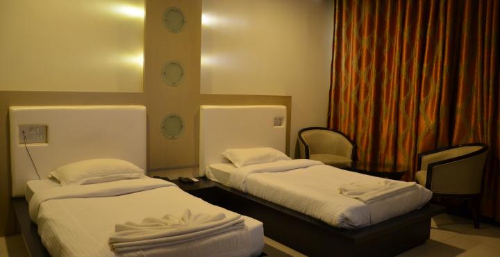 Hotel The Sapphire Grand